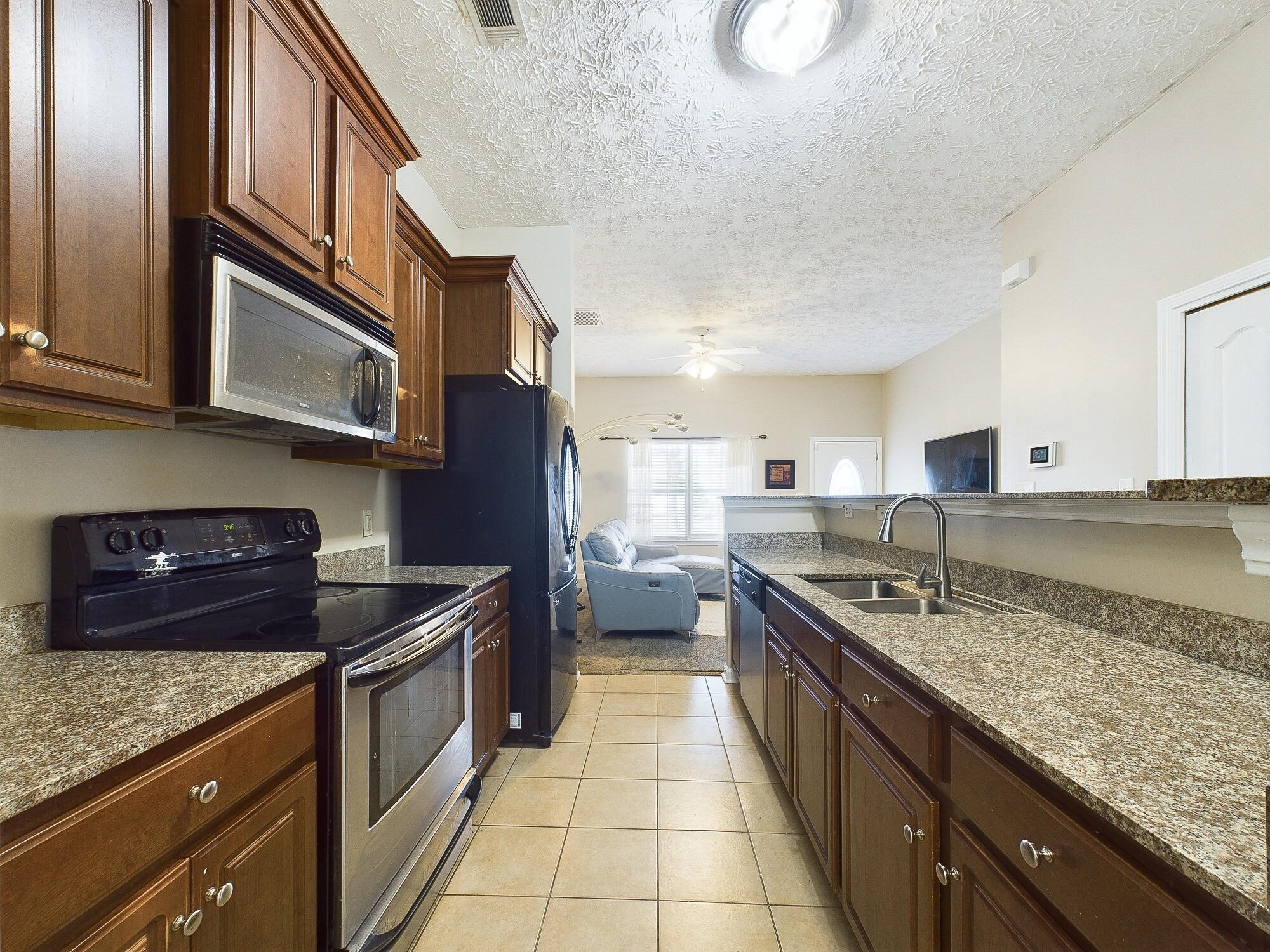 487 Tropical Way Freeport, FL 32439 - Photo 13 of 21 Kichen