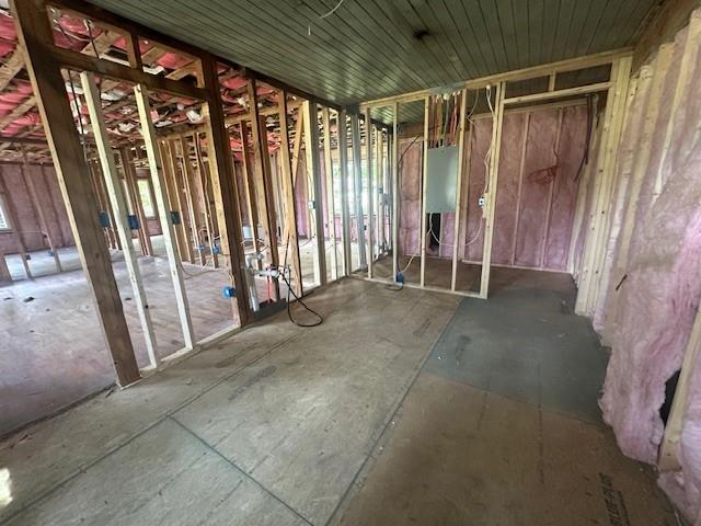 756 Old Summerville Road Northwest Rome, GA 30165 - Photo 8 of 13 a view of an empty room with a window