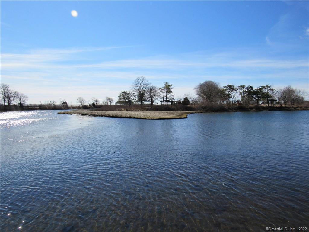 4 Ridgewood Avenue Waterford, CT 06385 - Photo 7 of 8