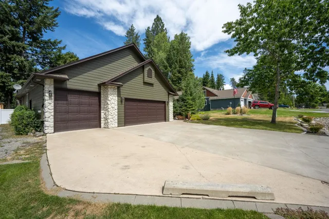 $689,275 | 1361 East Westdale Drive, Hayden, ID 83835