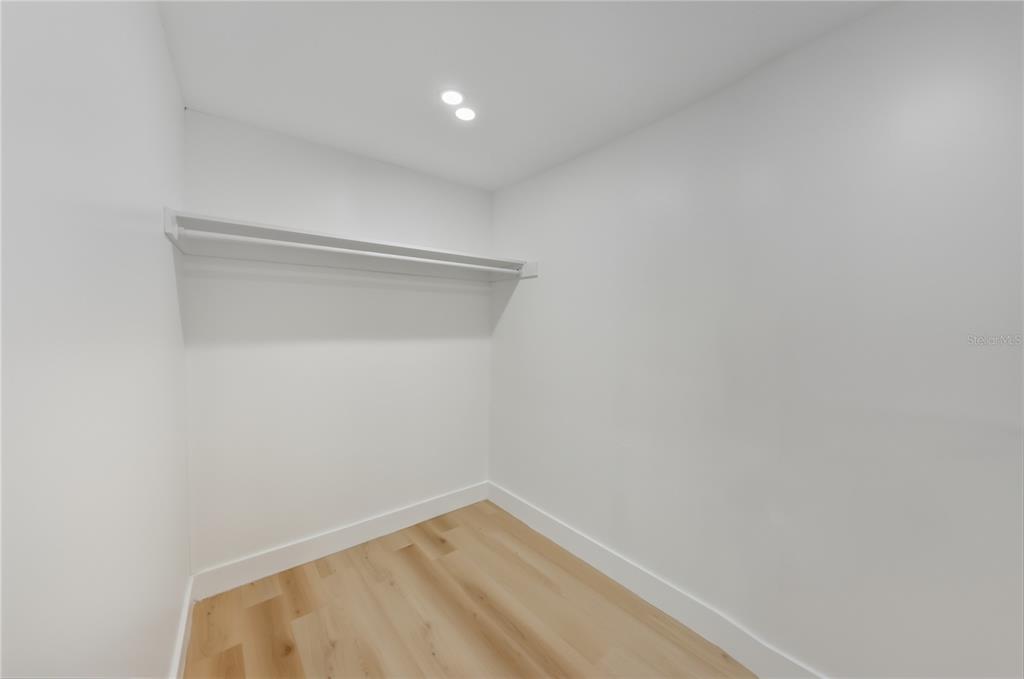 542 64th Street South St. Petersburg, FL 33707 - Photo 36 of 53 a view of small space