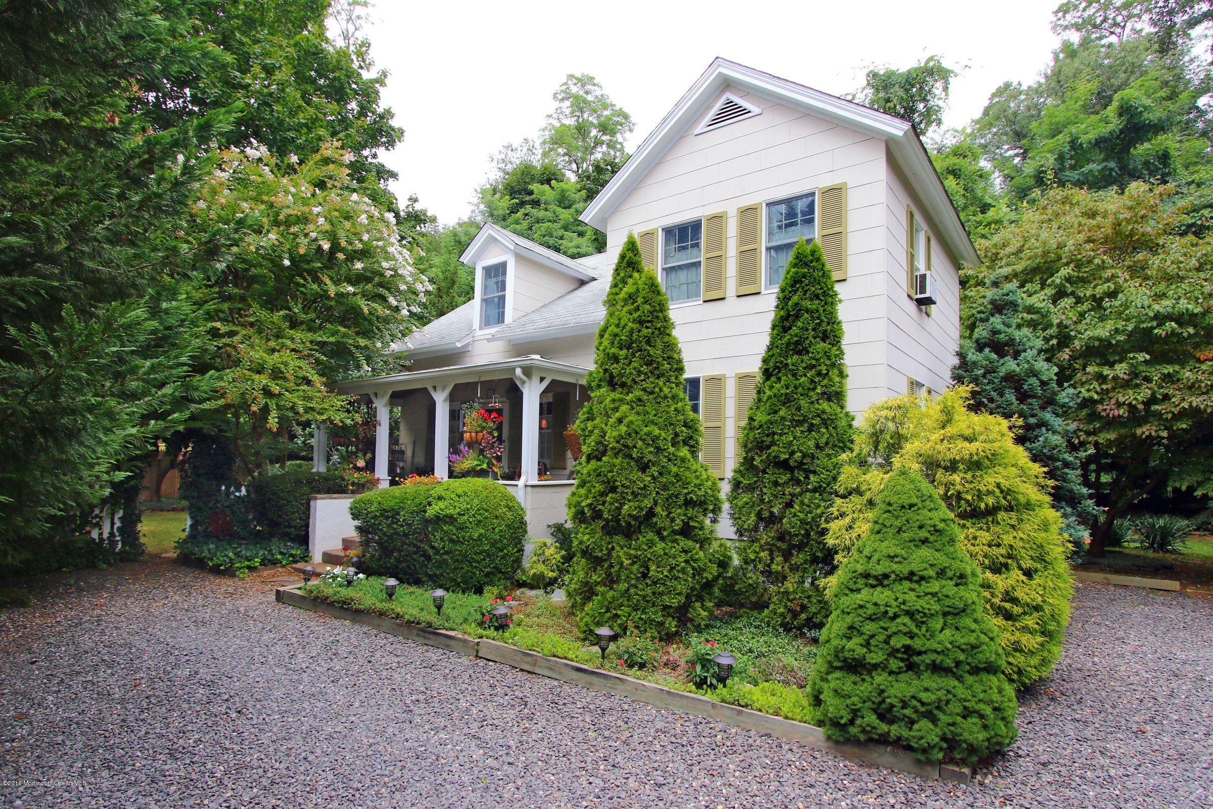 94 Oak Hill Road Red Bank, NJ 07701 - Photo 2 of 26 plenty of parking
