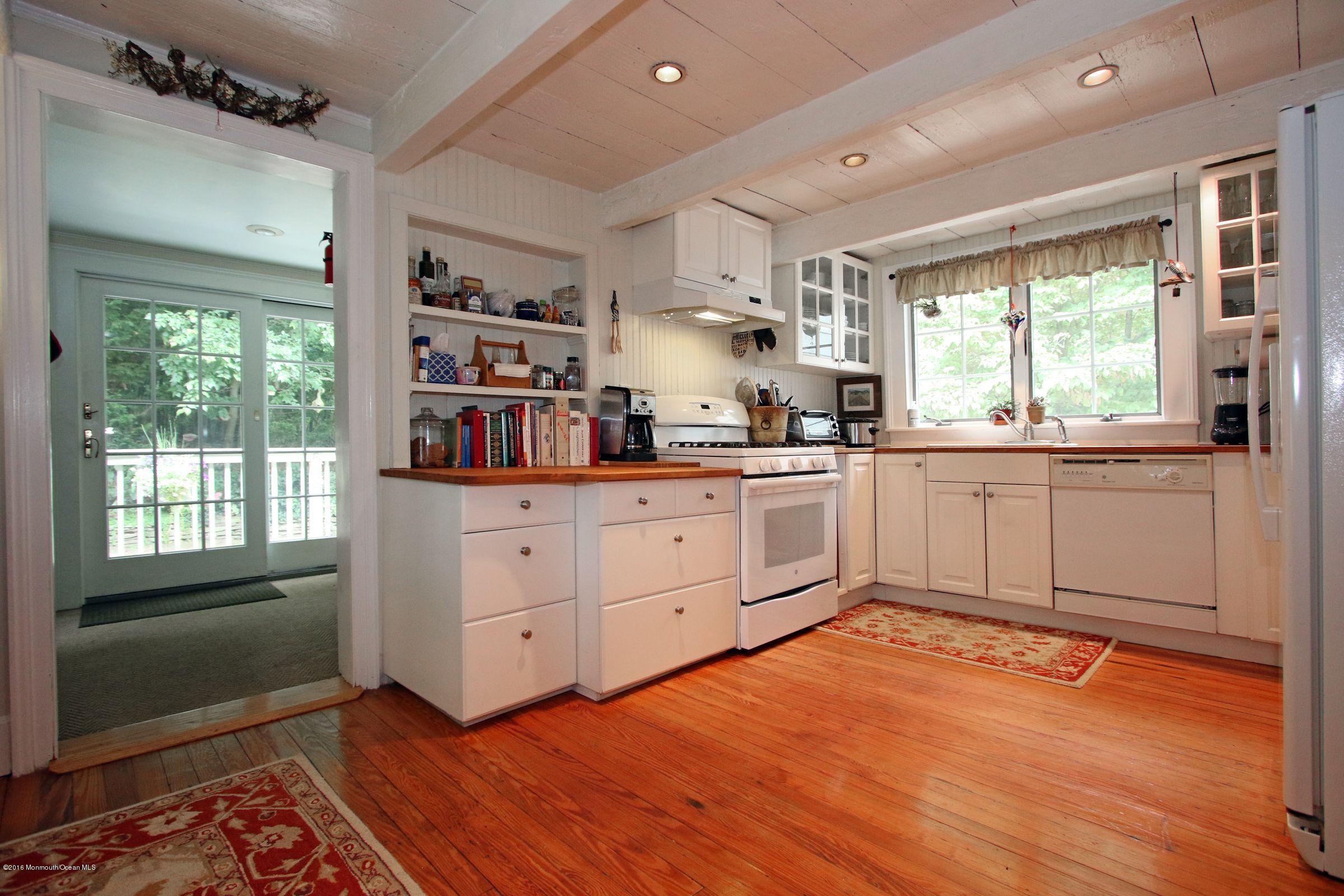94 Oak Hill Road Red Bank, NJ 07701 - Photo 9 of 26 farmhouse kitchen