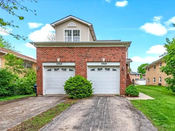 $1,850 | 4909 Spencer Avenue, Unit B, Lisle, IL 60532