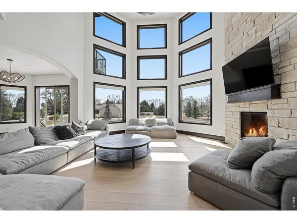 $2,490,000 | 8680 Summerlin Place, Longmont, CO 80503