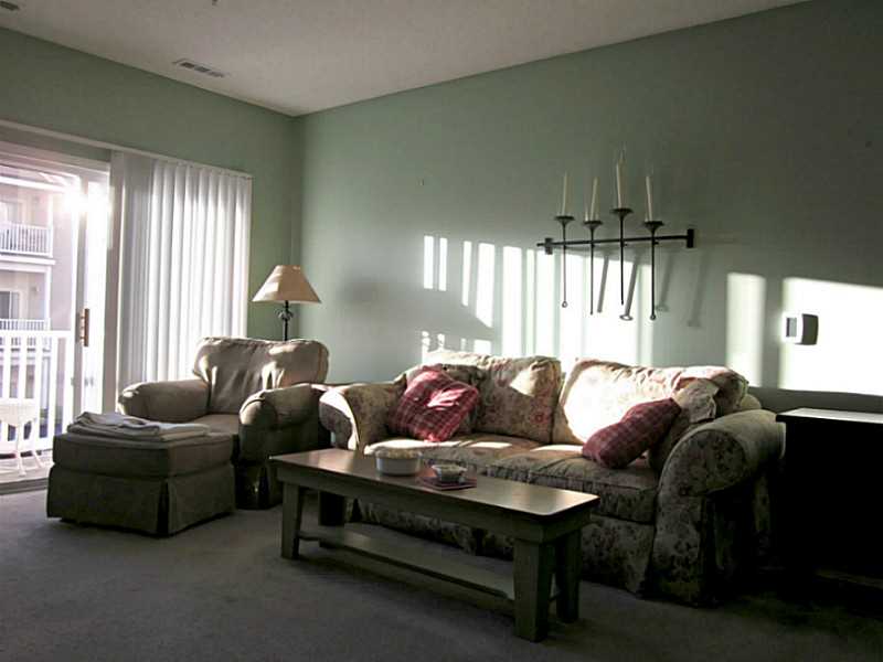 104 Mill Street, Unit 104 Woonsocket, RI 02895 - Photo 5 of 13 Living Room.