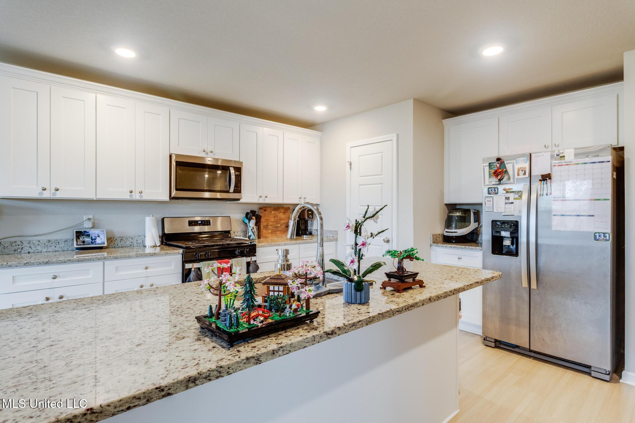 1021 Enclave Circle Long Beach, MS 39560 - Photo 7 of 26 Kitchen