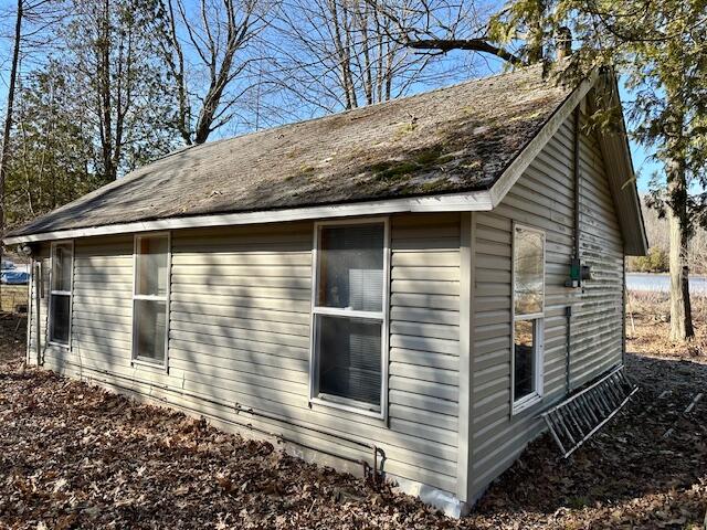5993 Crepin Lane Hesperia, MI 49421 - Photo 12 of 15 5993WCrepin-CabinSide