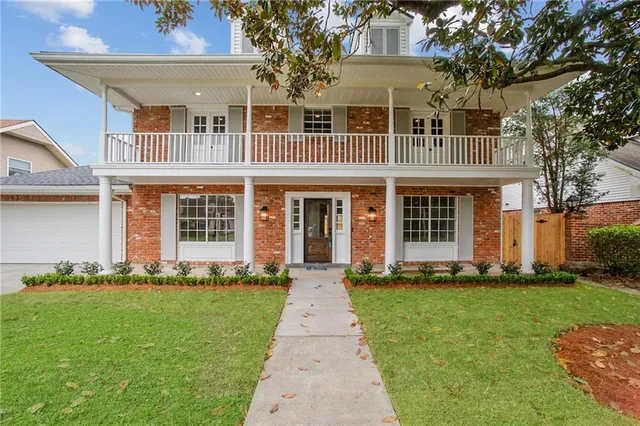 $605,000 | 4517 Elmwood Parkway, Metairie, LA 70003