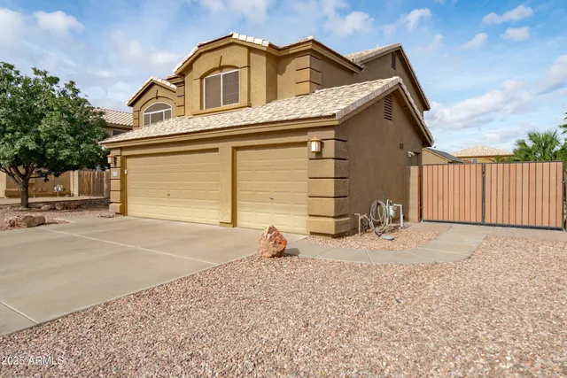 a view of a house with a outdoor space