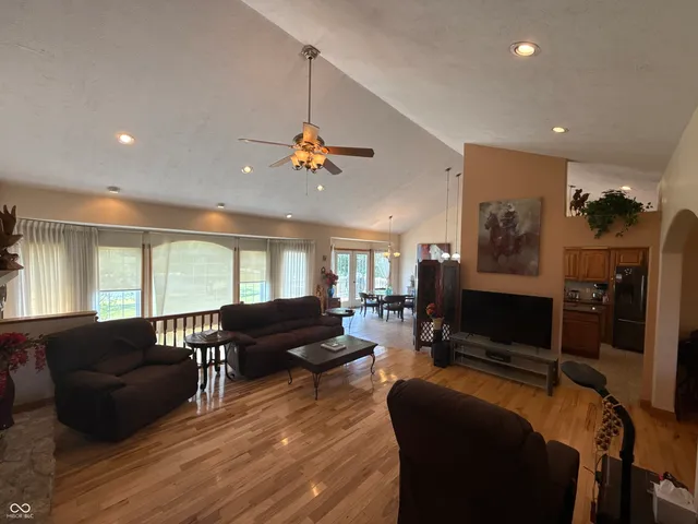$529,900 | 6483 Private Road 310 West, Brazil, IN 47834