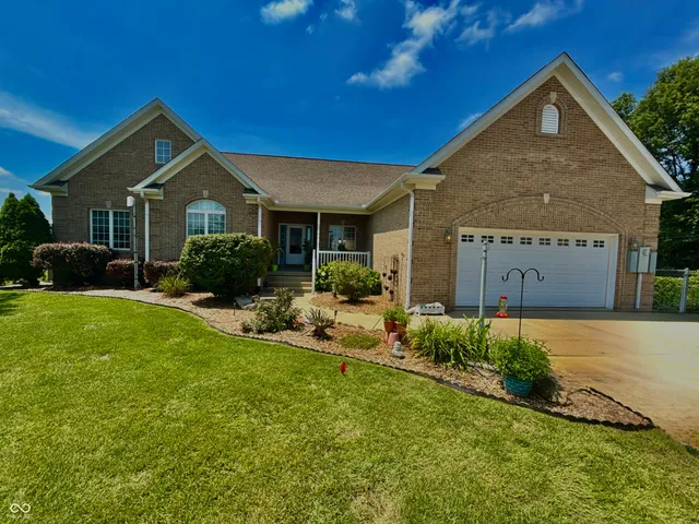 $529,900 | 6483 Private Road 310 West, Brazil, IN 47834