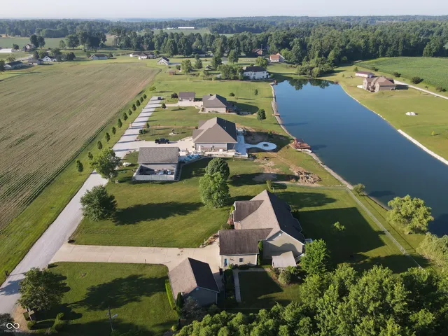 $529,900 | 6483 Private Road 310 West, Brazil, IN 47834