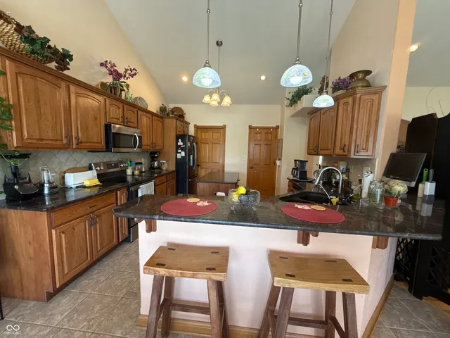 $529,900 | 6483 Private Road 310 West, Brazil, IN 47834