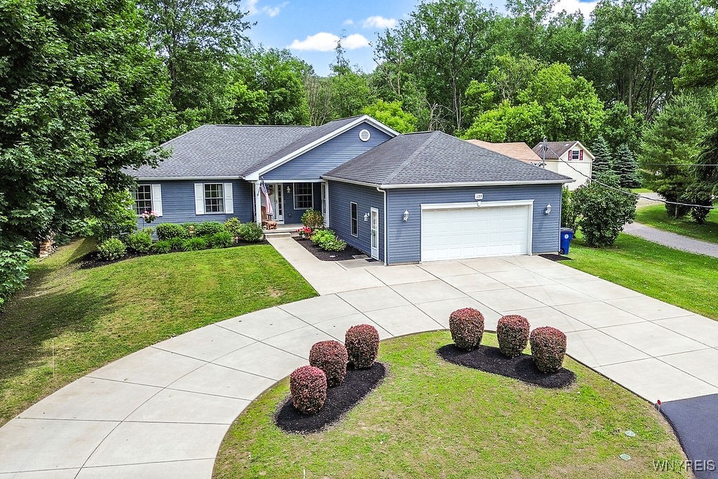 125 Stahl Road Amherst, NY 14068 - Photo 2 of 48