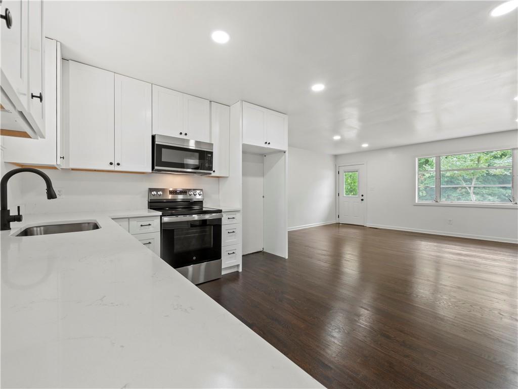 3343 Barry Lane Gainesville, GA 30506 - Photo 11 of 52