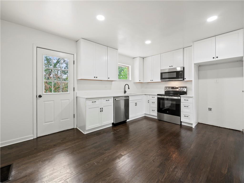 3343 Barry Lane Gainesville, GA 30506 - Photo 9 of 52