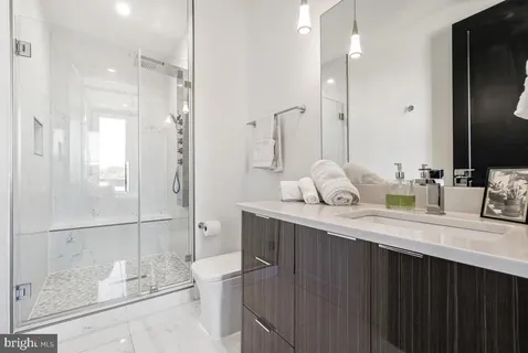 $1,095,000 | 558 Harvard Street Northwest, Unit B, Washington, DC 20059