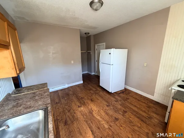 $1,700 | 51 Seyms Street, Unit 2, Hartford, CT 06120