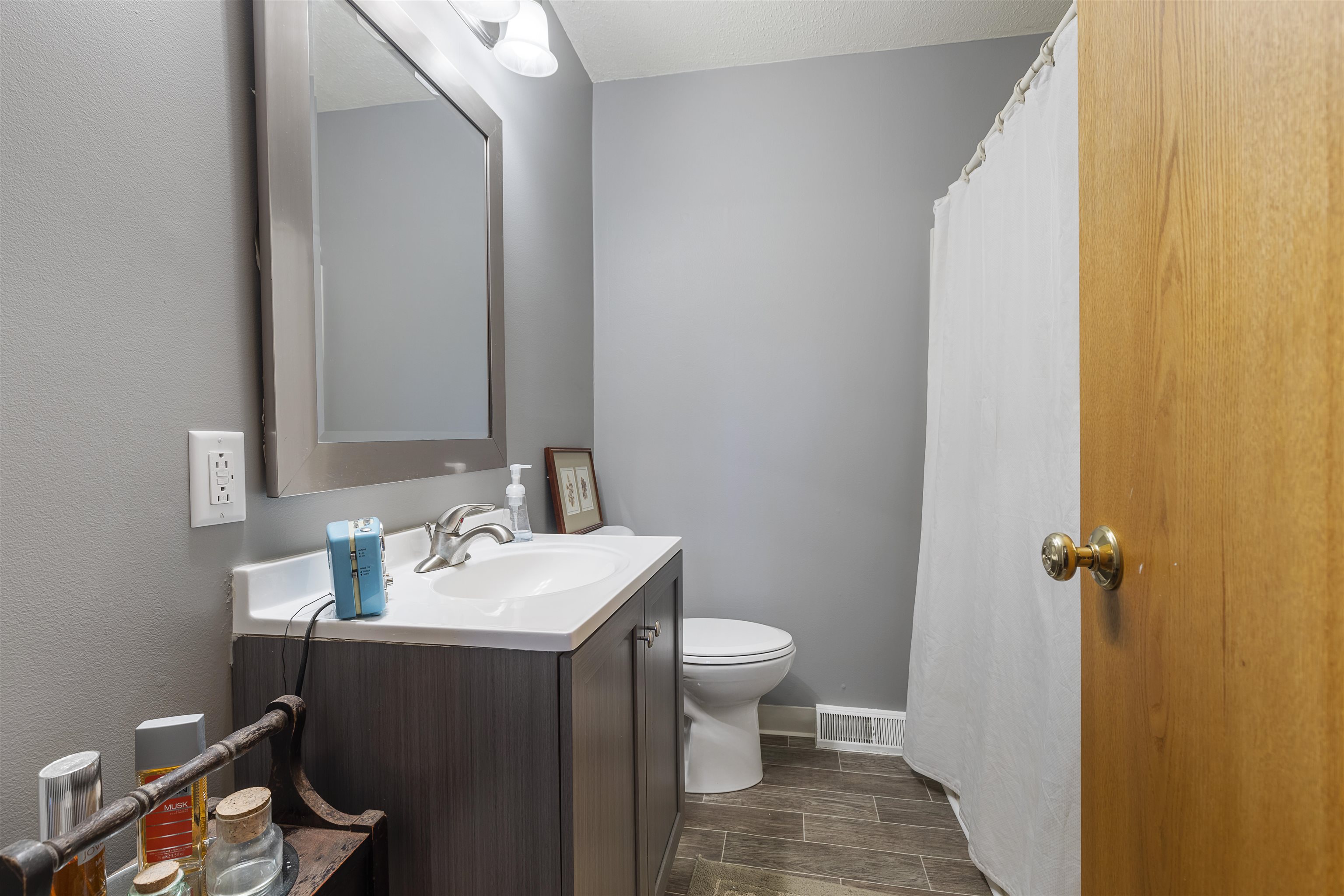 6764 Rydberg Road Rockford, IL 61109 - Photo 13 of 25 Gallery Image 13