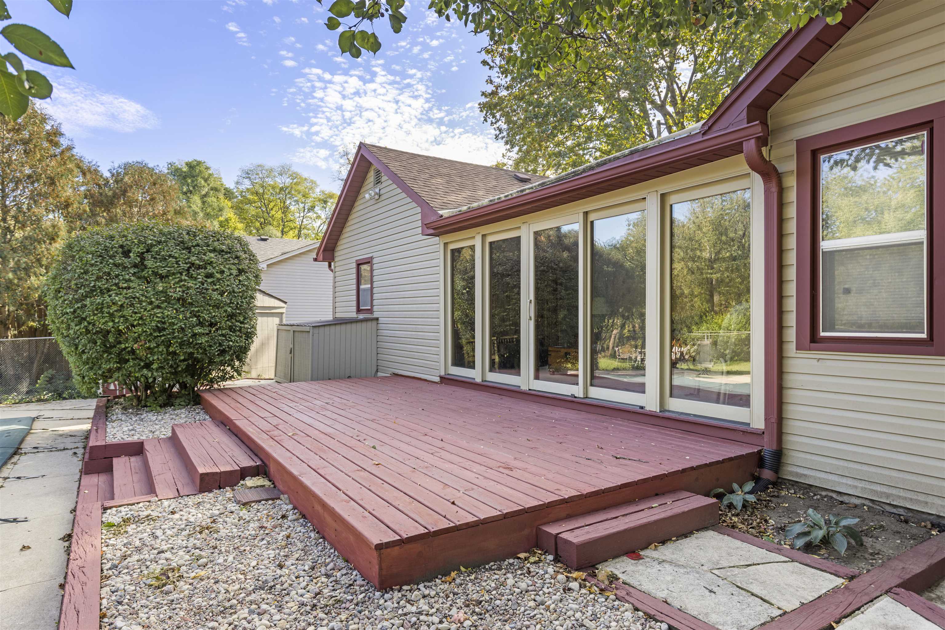 6764 Rydberg Road Rockford, IL 61109 - Photo 20 of 25 Gallery Image 20
