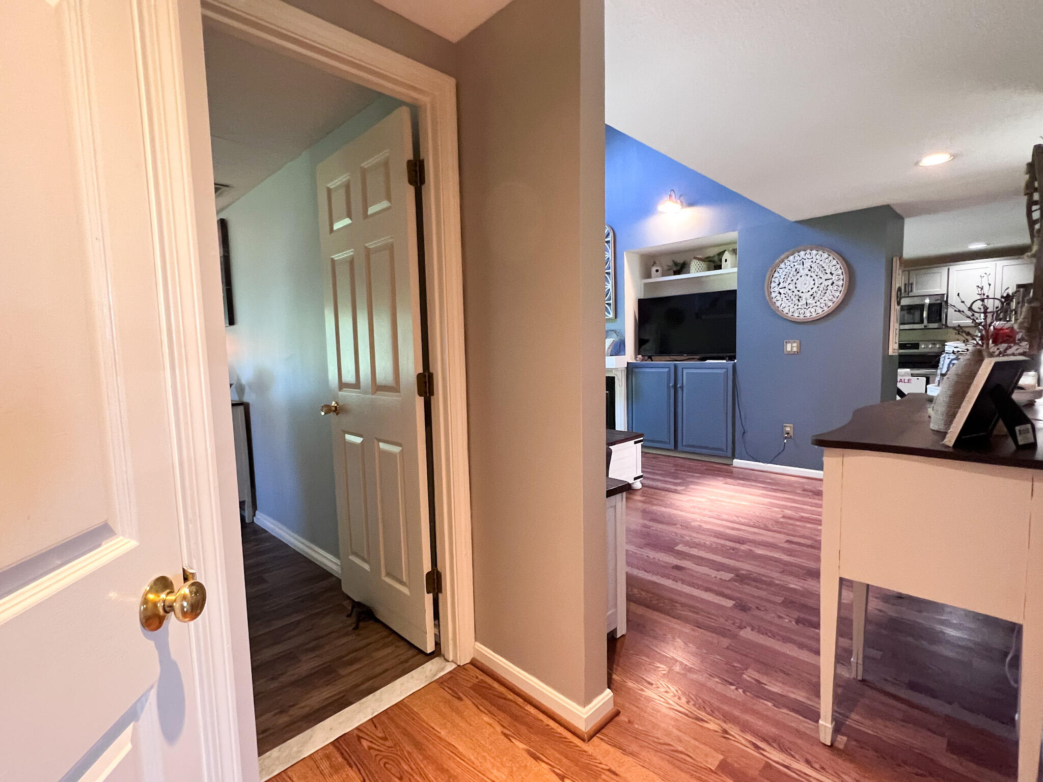 19 Meadowbrook Drive, Unit 4 Gorham, ME 04038 - Photo 15 of 42 IMG_4264