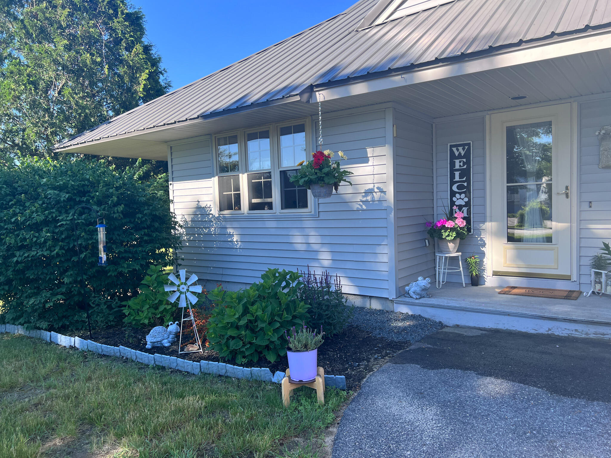 19 Meadowbrook Drive, Unit 4 Gorham, ME 04038 - Photo 2 of 42 IMG_4335