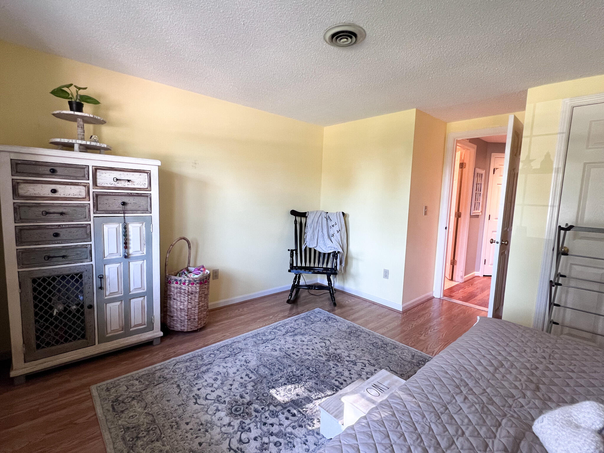 19 Meadowbrook Drive, Unit 4 Gorham, ME 04038 - Photo 29 of 42 IMG_4255