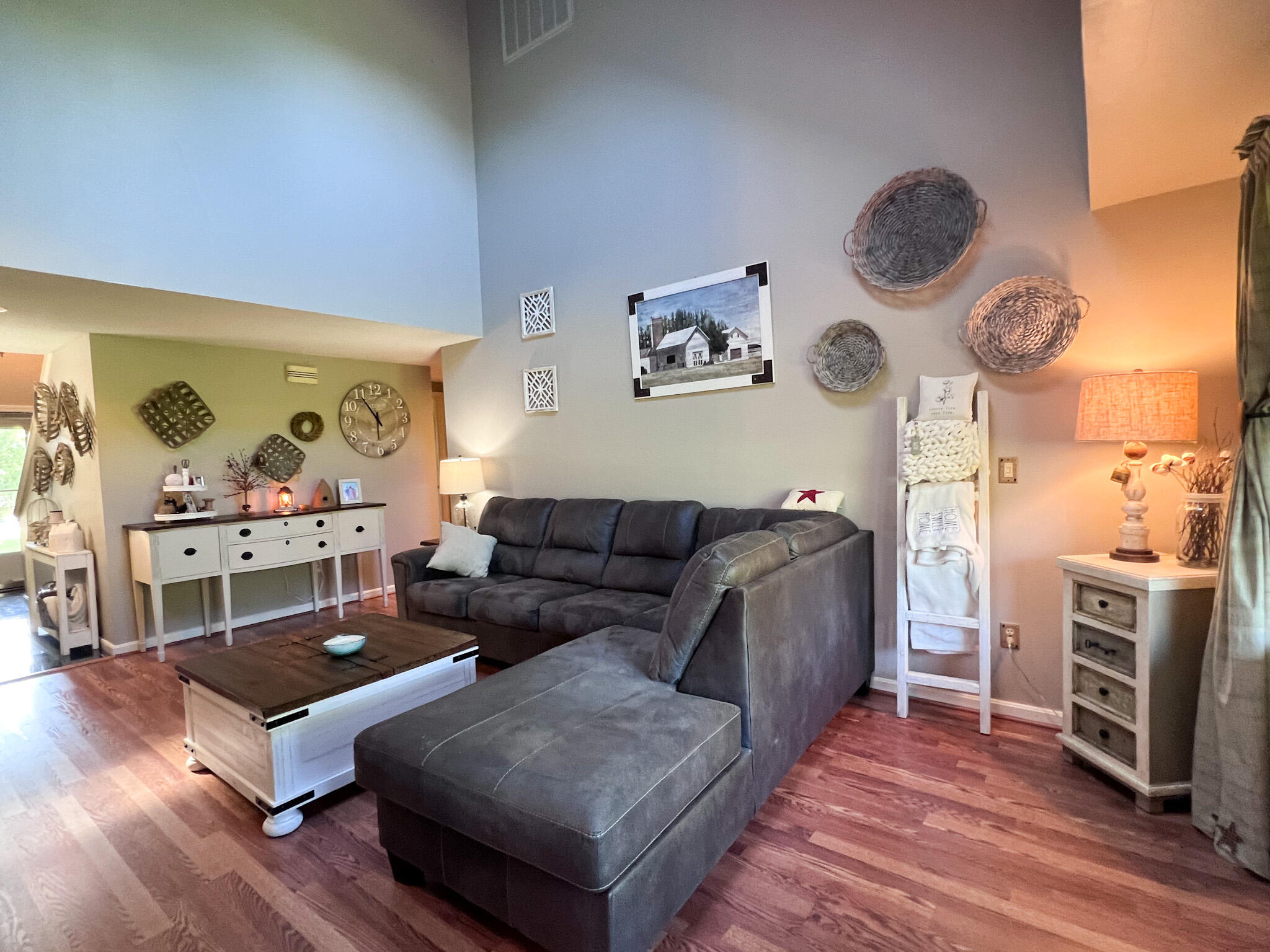 19 Meadowbrook Drive, Unit 4 Gorham, ME 04038 - Photo 5 of 42 IMG_4214