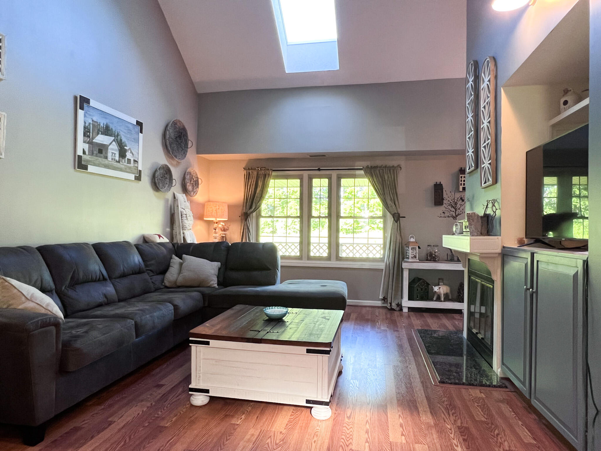 19 Meadowbrook Drive, Unit 4 Gorham, ME 04038 - Photo 6 of 42 IMG_4217