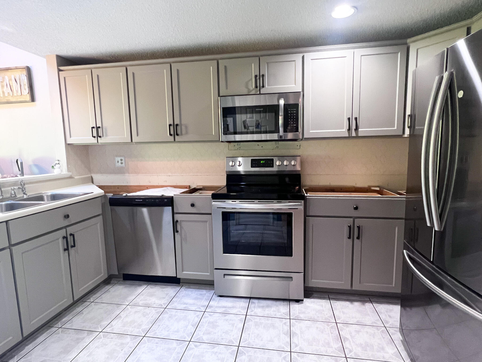 19 Meadowbrook Drive, Unit 4 Gorham, ME 04038 - Photo 9 of 42 IMG_4315