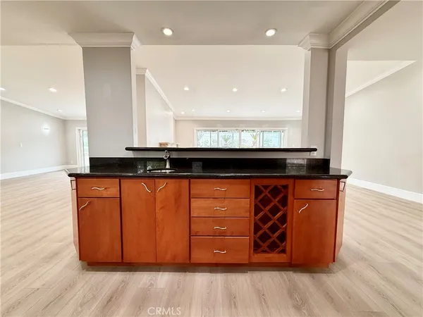 $7,500 | 24204 Calvert Street, Woodland Hills, CA 91367
