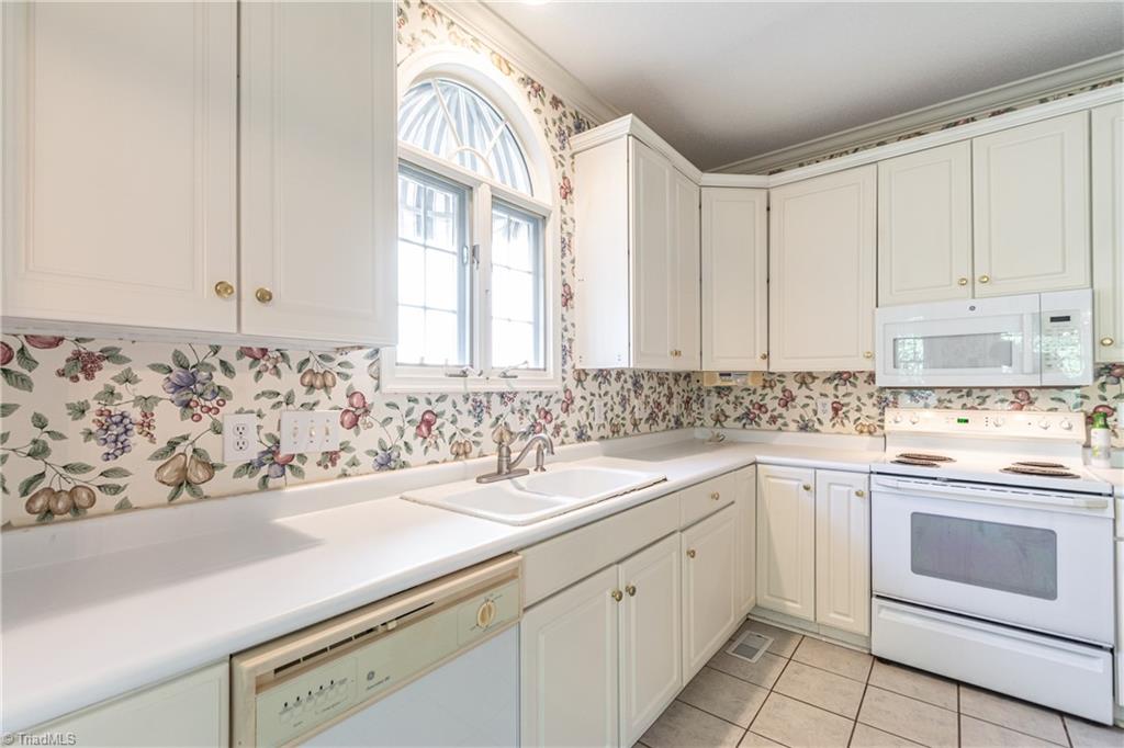 6310 High View Road Greensboro, NC 27410 - Photo 7 of 18 Gallery Image 7
