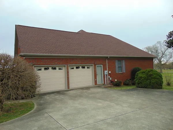 $354,900 | 17 Eastridge Road, Fayetteville, TN 37334