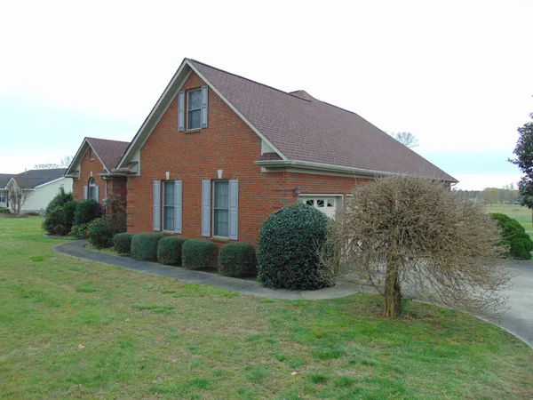 $354,900 | 17 Eastridge Road, Fayetteville, TN 37334