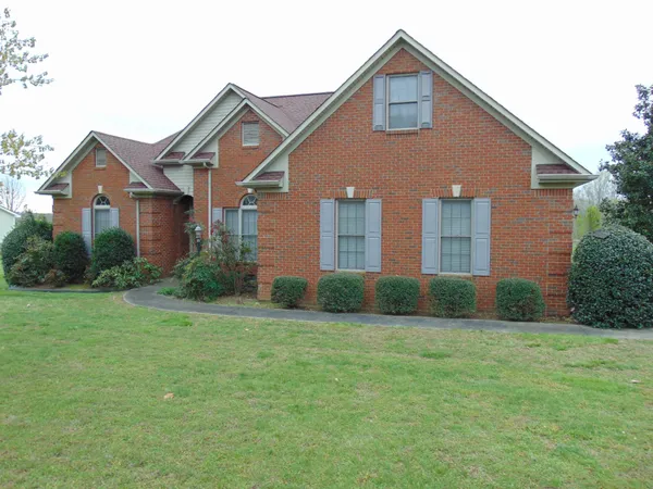 $354,900 | 17 Eastridge Road, Fayetteville, TN 37334