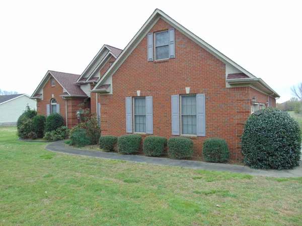 $354,900 | 17 Eastridge Road, Fayetteville, TN 37334