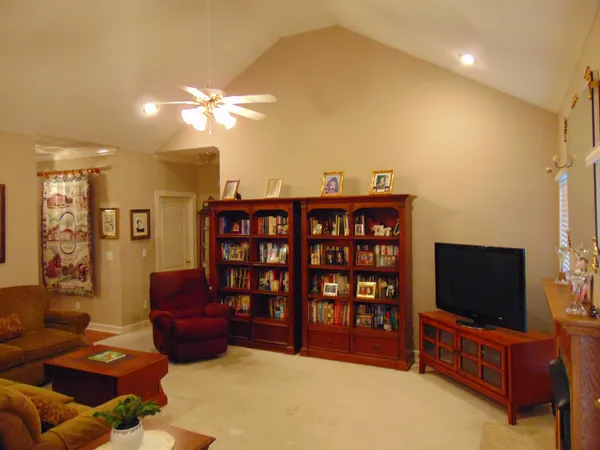 $354,900 | 17 Eastridge Road, Fayetteville, TN 37334