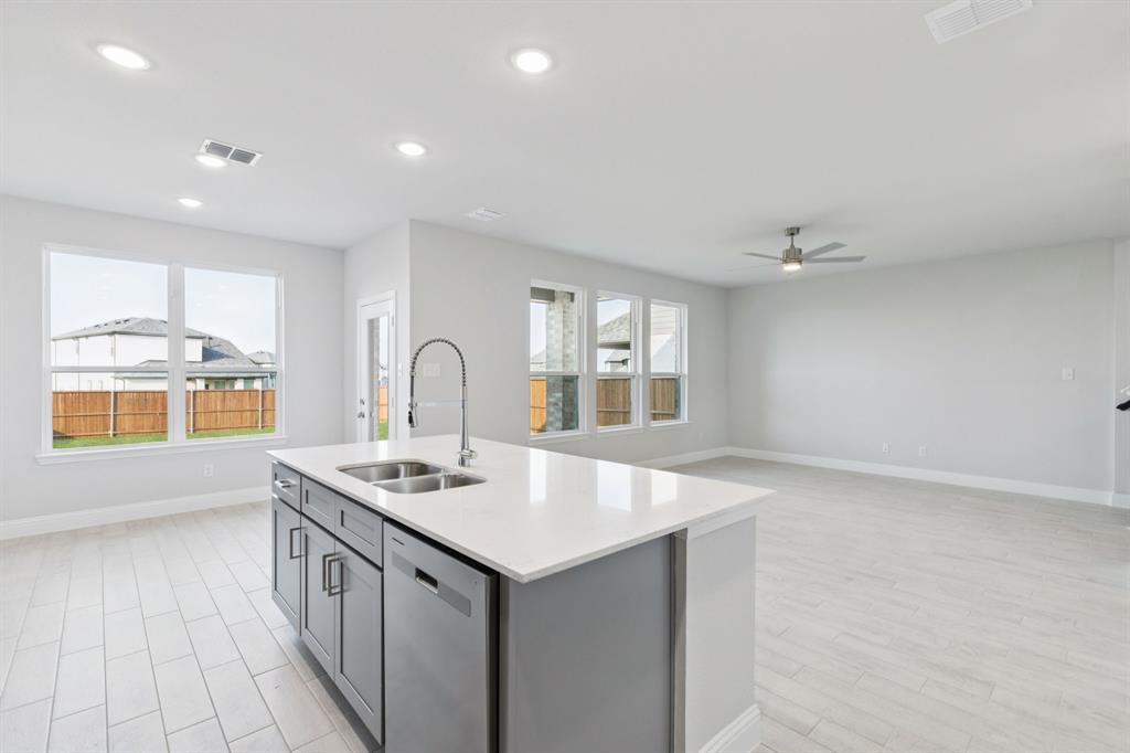 1318 Middlebrook Drive Forney, TX 75126 - Photo 5 of 39