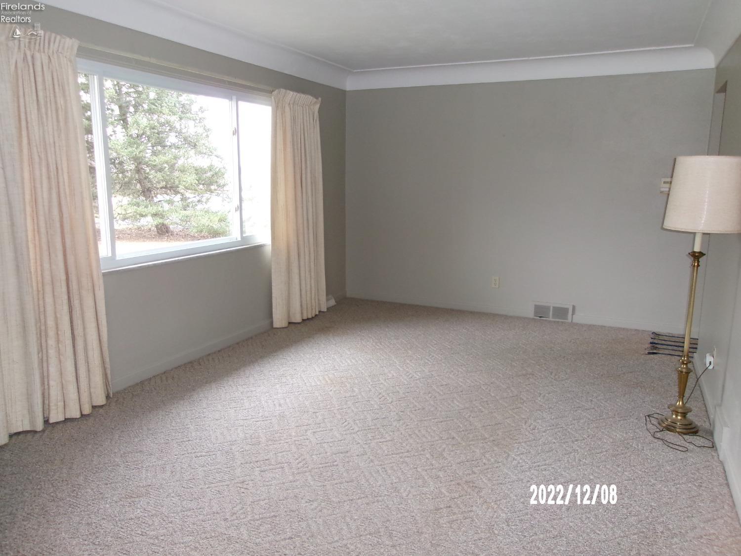 27433 Tracy Road Perrysburg, OH 43551 - Photo 4 of 20 Gallery Image 4