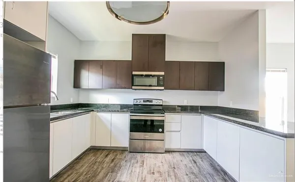 $950 | 3907 Valeria Street, Unit 1, Edinburg, TX 78541