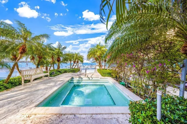 a view of a yard with plants