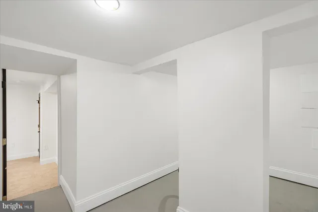 a view of utility room