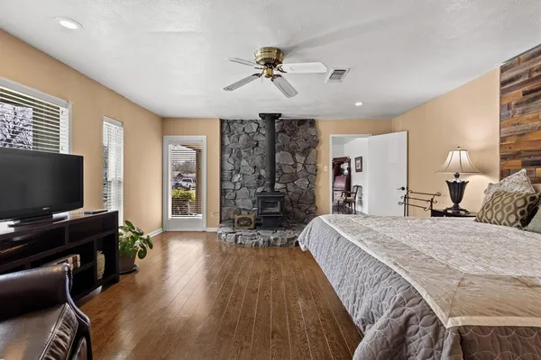 $274,900 | 513 West Mc Lain Drive, Sherman, TX 75092