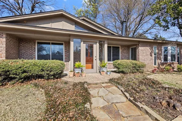 $274,900 | 513 West Mc Lain Drive, Sherman, TX 75092