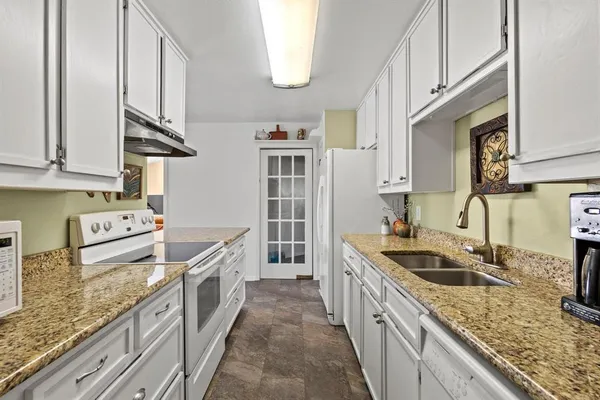 $274,900 | 513 West Mc Lain Drive, Sherman, TX 75092