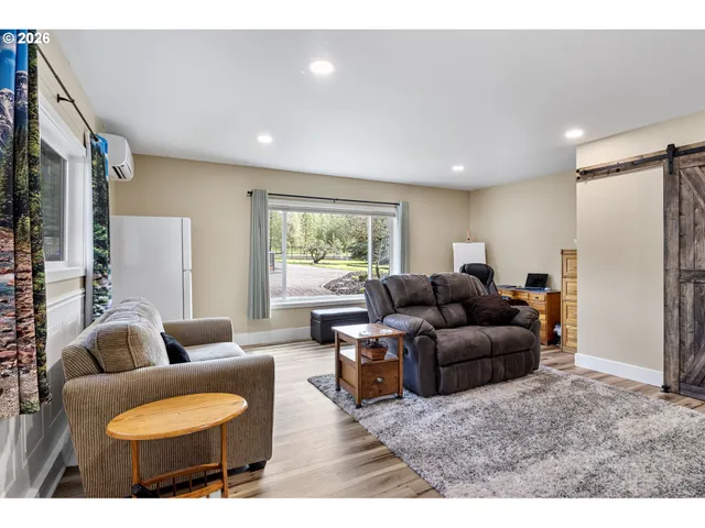 $775,000 | 692 Echo Drive, Roseburg, OR 97470