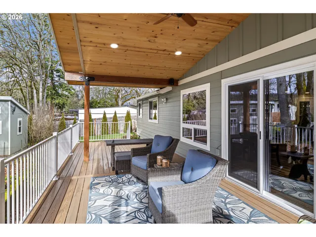 $775,000 | 692 Echo Drive, Roseburg, OR 97470