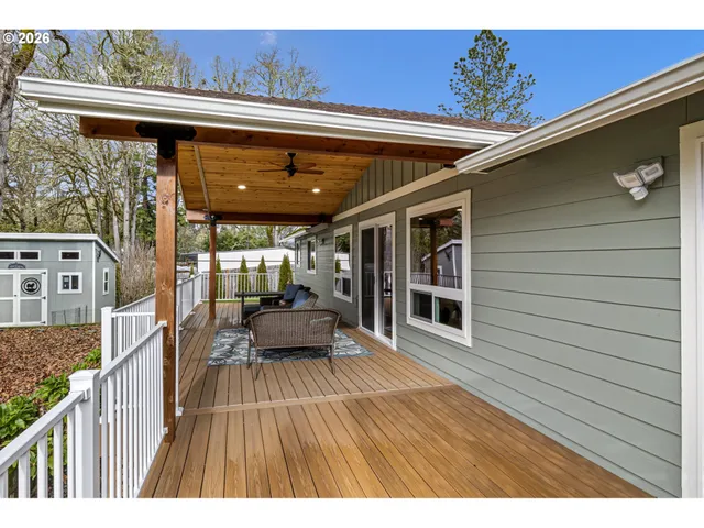 $775,000 | 692 Echo Drive, Roseburg, OR 97470