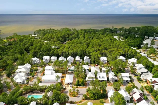 a view of a lake with houses